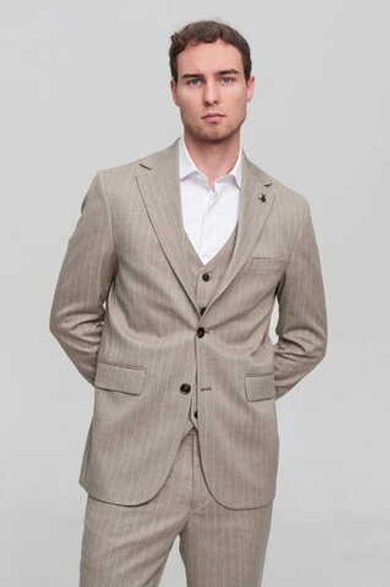 Мужской классический костюм (бежевый) В57