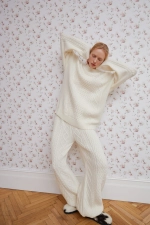 Костюм с брюками, молочный