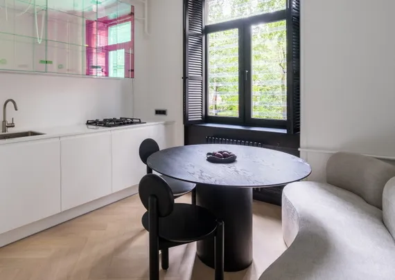 Стол обеденный Type D 120 см основание D 43 см (черный)