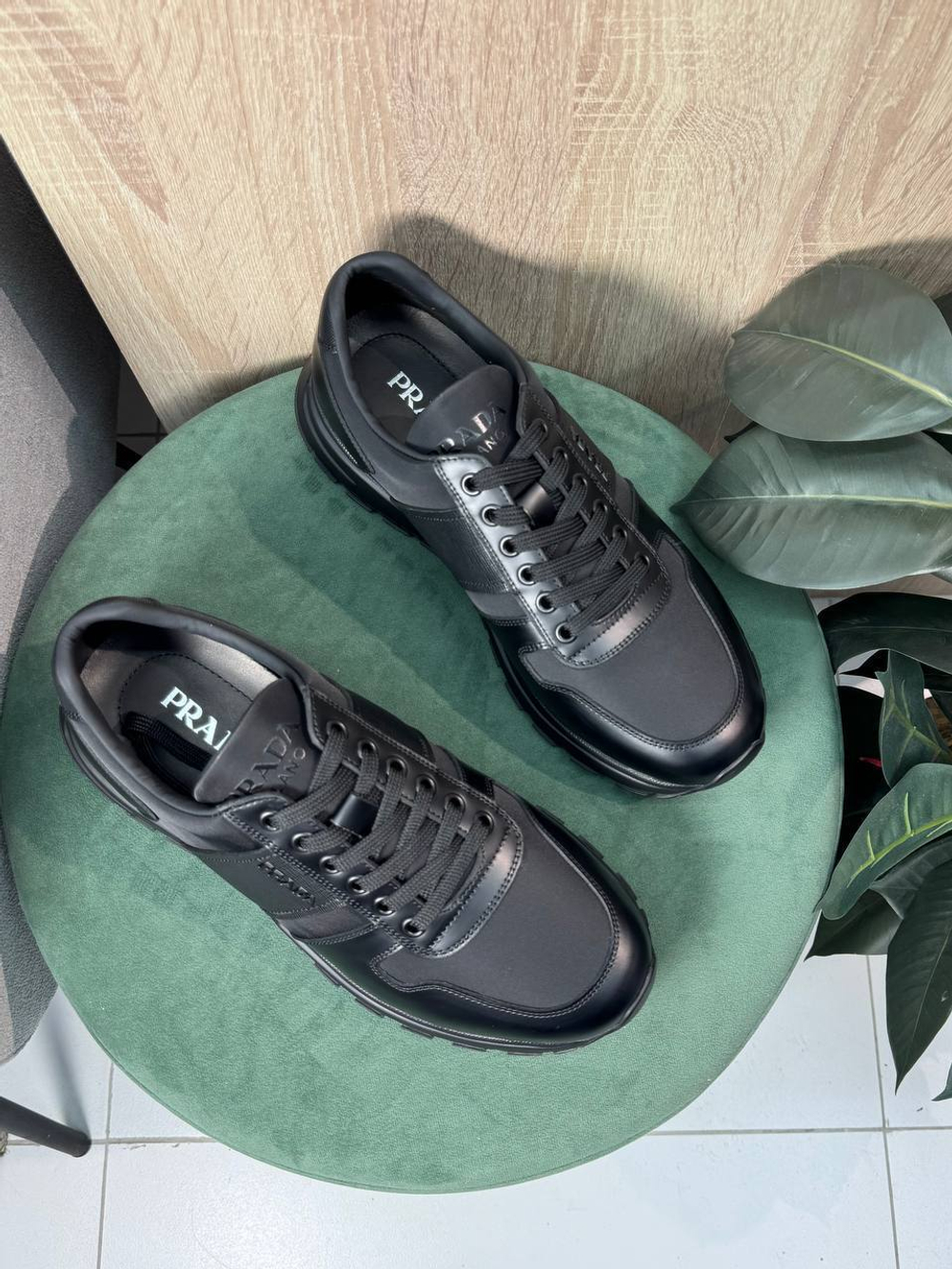 Кроссовки Prada