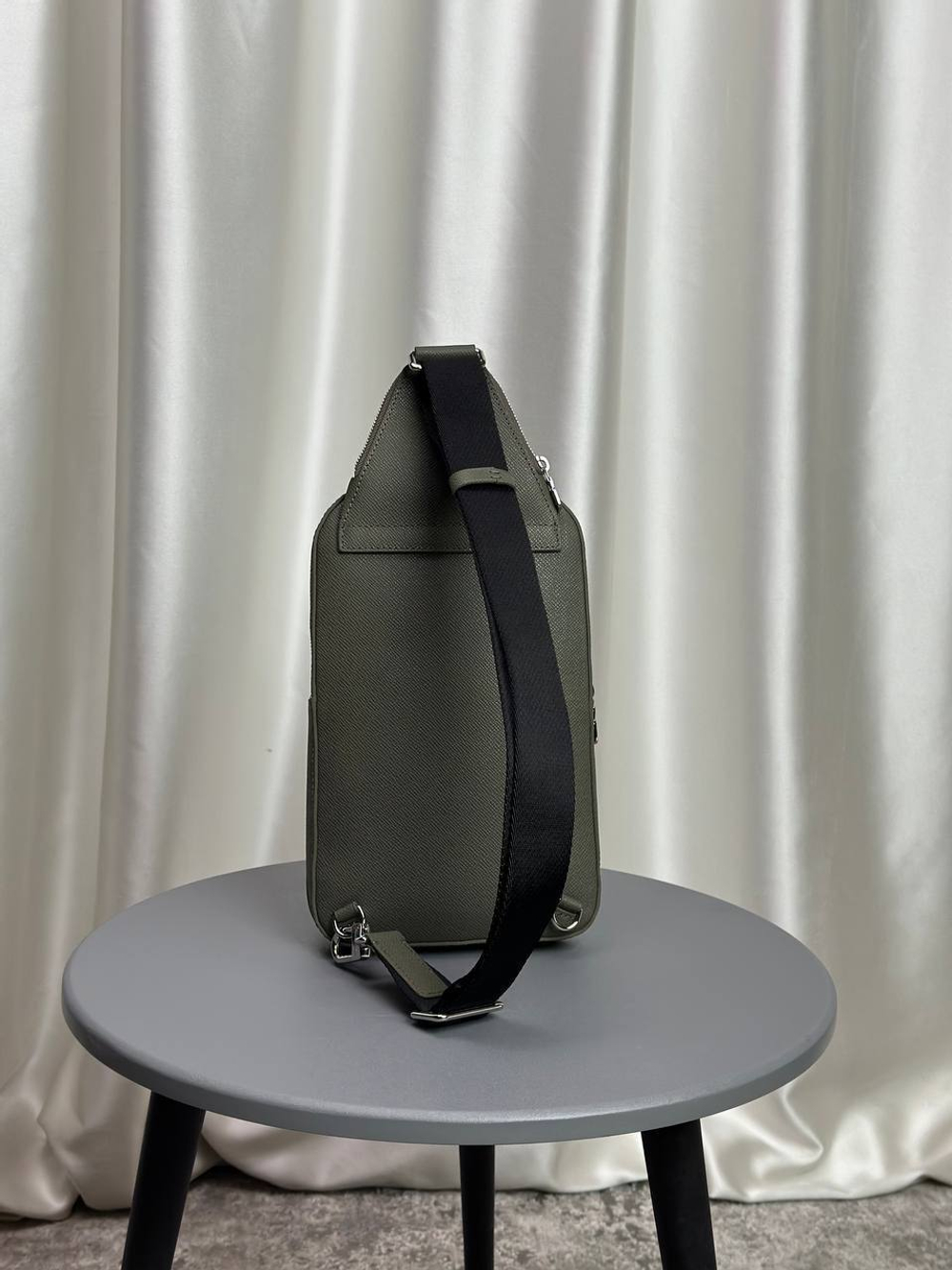 Сумка-слинг Louis Vuitton, арт. 477576178