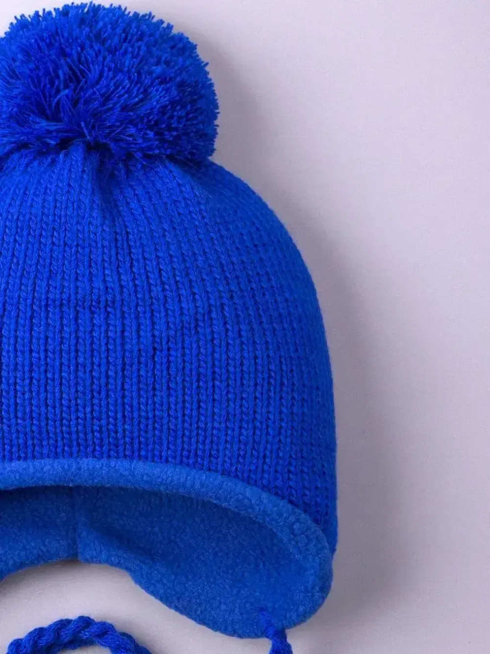 Шапка детская вязаная осенняя на завязках