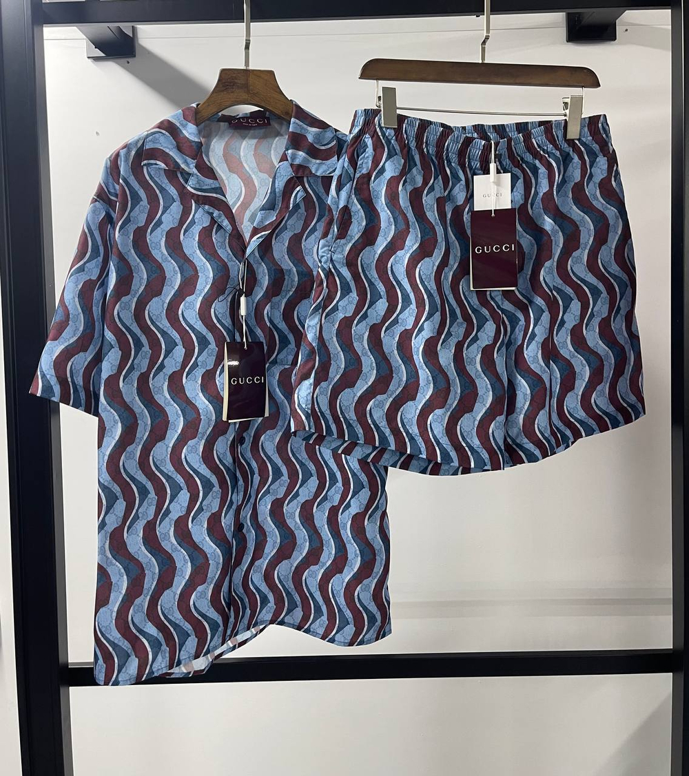 Костюм Gucci