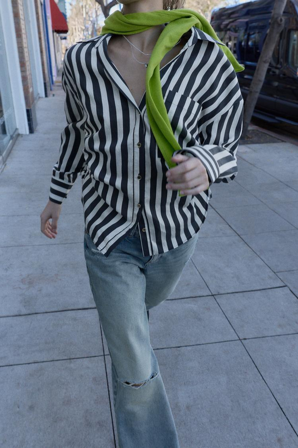 ZARA РУБАШКА В ПОЛОСКУ СО ШНУРКАМИ ПО БОКАМ, ЭКРЮ/ЧЕРНЫЙ