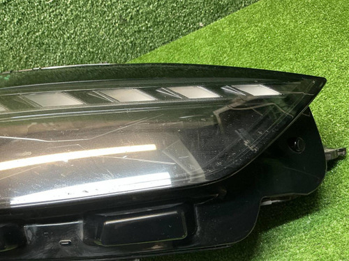 Фара правая Audi A5 2 8W (2019-2025) Laser