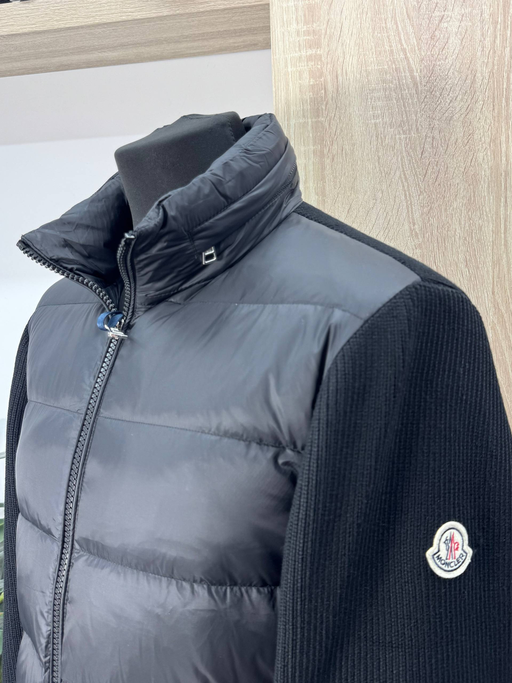 Пуховик Moncler