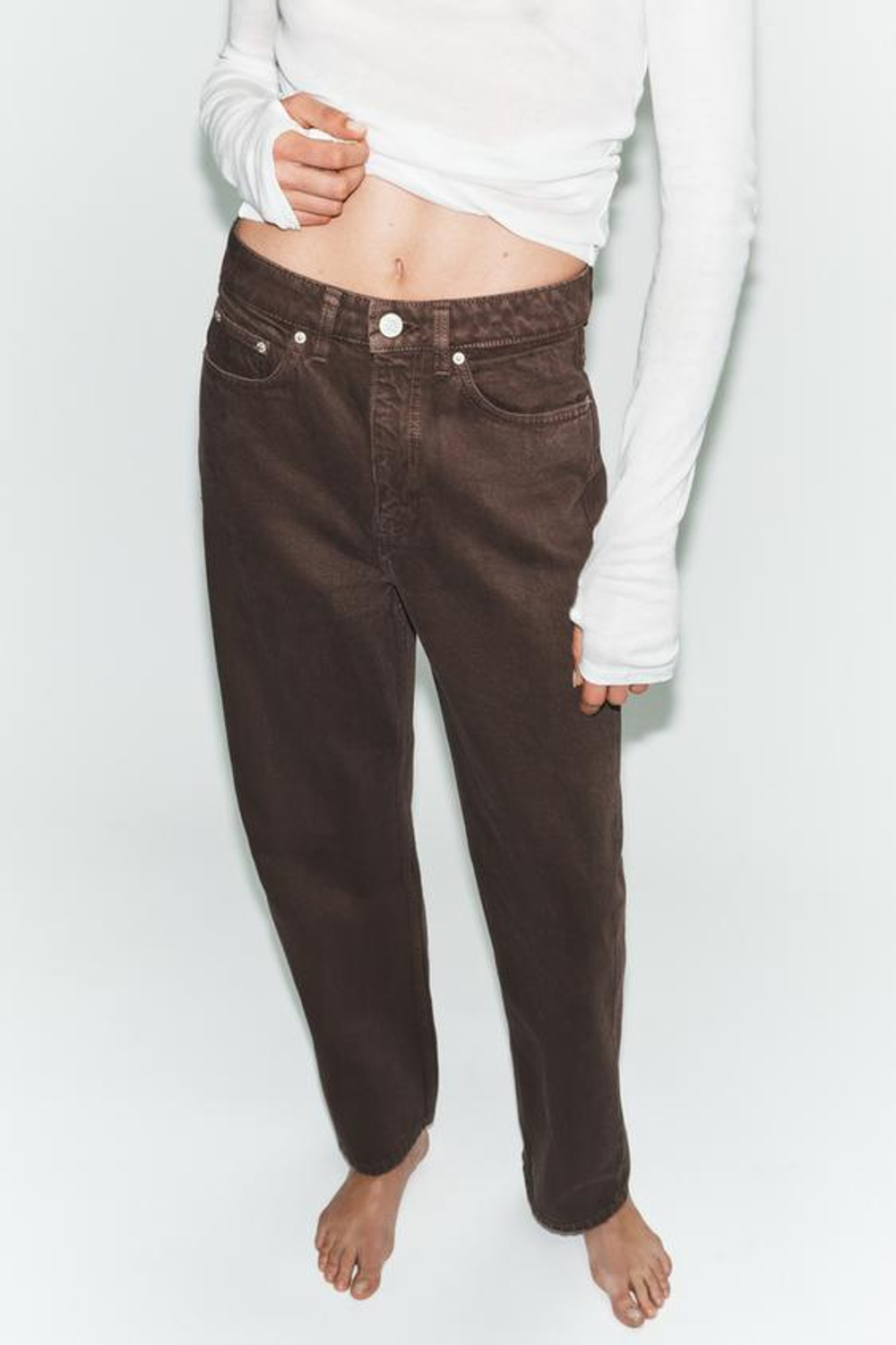 ZARA ДЖИНСЫ TRF MOM FIT С ВЫСОКОЙ ПОСАДКОЙ, КОРИЧНЕВЫЙ