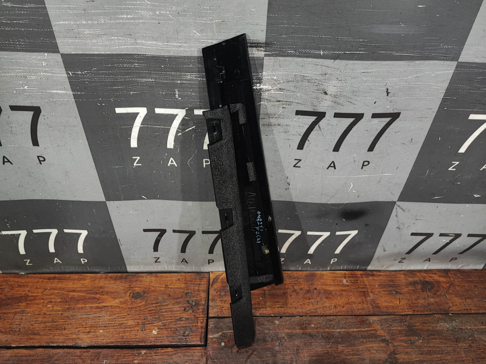 Накладка стойки двери передней правой Haval F7 2 24-нв Б/У Оригинал 6113120XKN02B