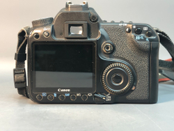 Canon 40D, не включается