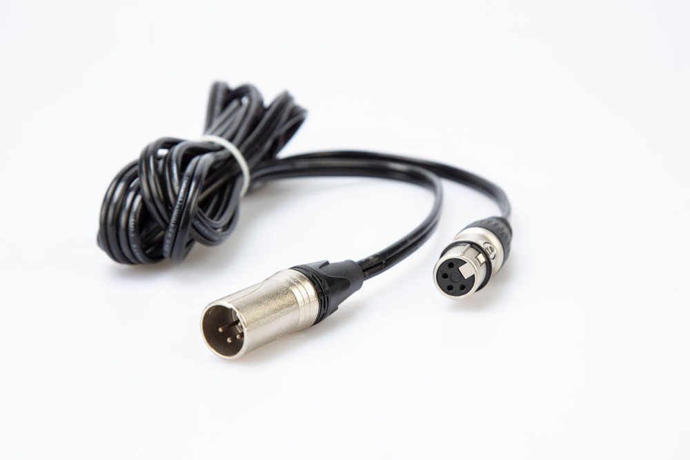 Кабель питания SWIT S-7102, 4-pin XLR "мама" на 4-pin XLR "папа", длина 3 м