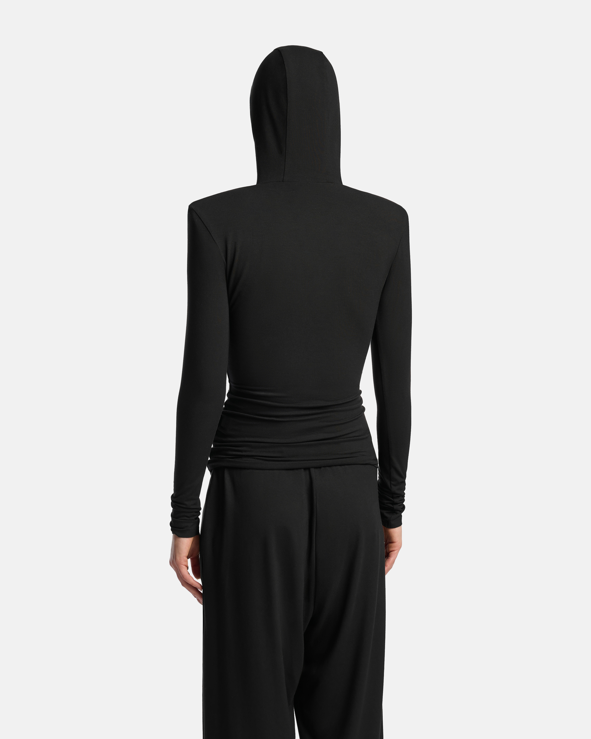 ЛОНГСЛИВ С КАПЮШОНОМ ИЗ ТРИКОТАЖА