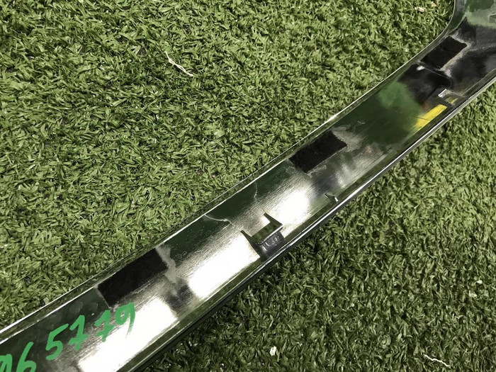 Накладка фонаря правая Mini Countryman F60 (16-23)