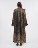 modele-fiona-imprime-leopard-3