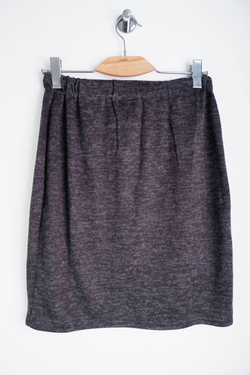 Юбка удобная и практичная, визуально на 48 размер