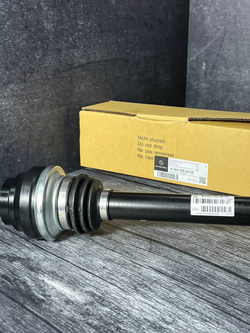 Привод задний правый Mercedes-Benz A1643502810