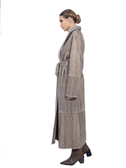 Женская облегчённая кожаная дублёнка с отделкой «ёлочка»