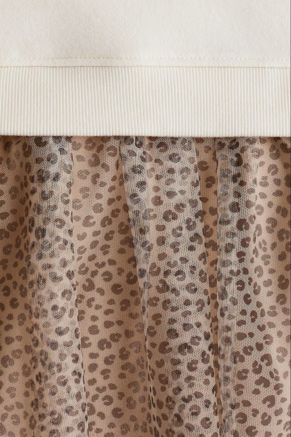 H&M Платье с принтом, кремовый