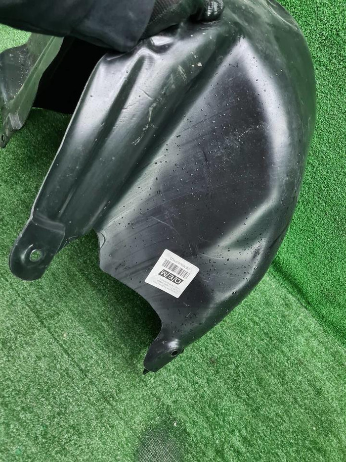 Подкрылок задний левый VW Polo sedan 5 (2010-2020)