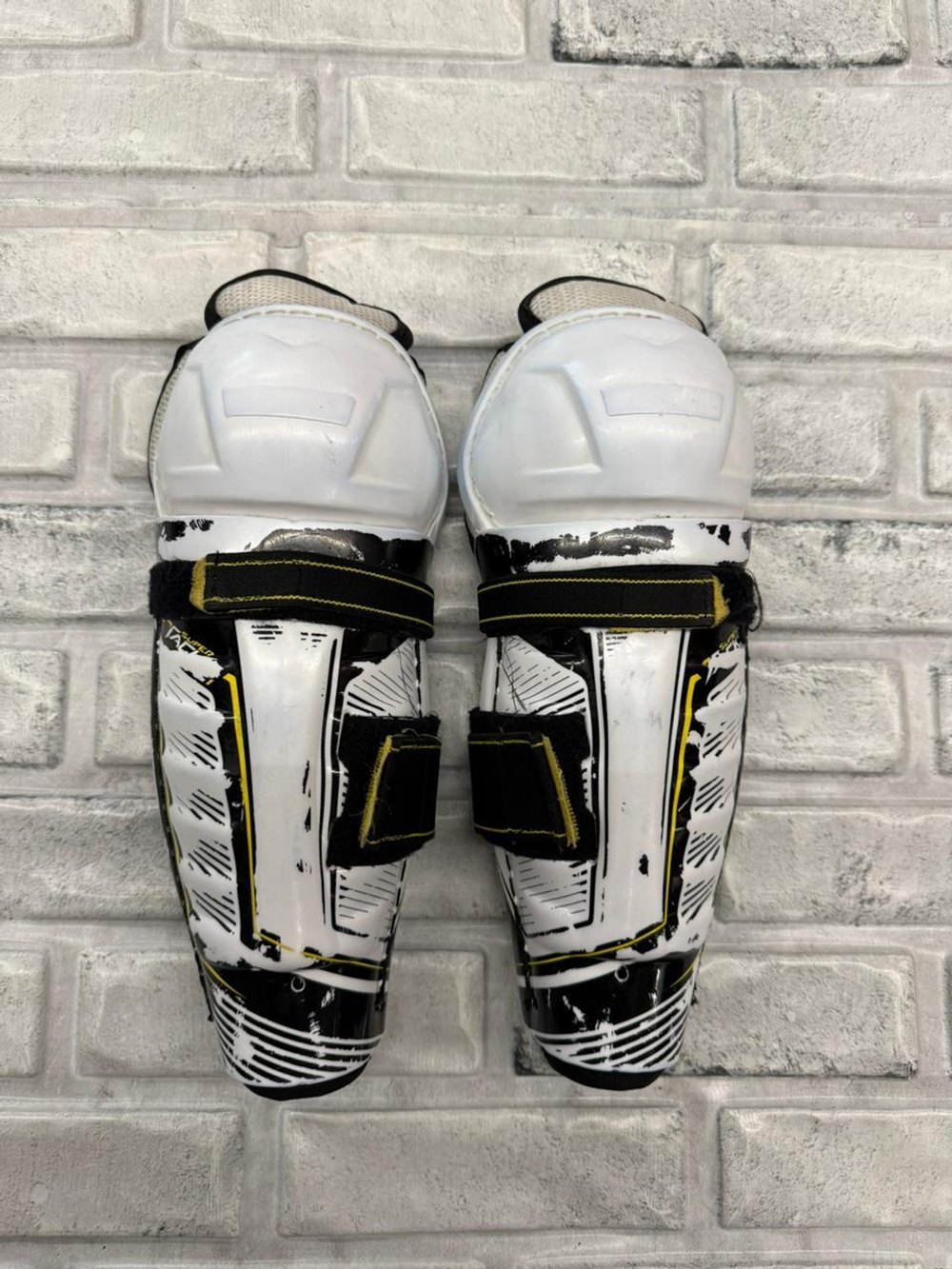 CCM tacks as1 YTH 9"