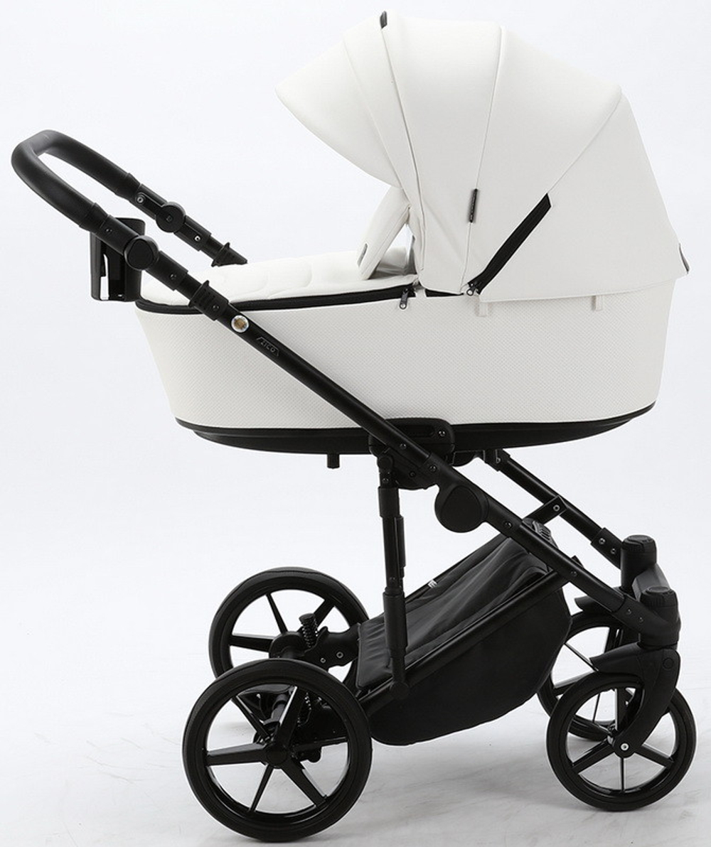 Детская коляска Adamex Zico Deluxe 3 в 1 Z-SA01 БЕЛ.КОЖА