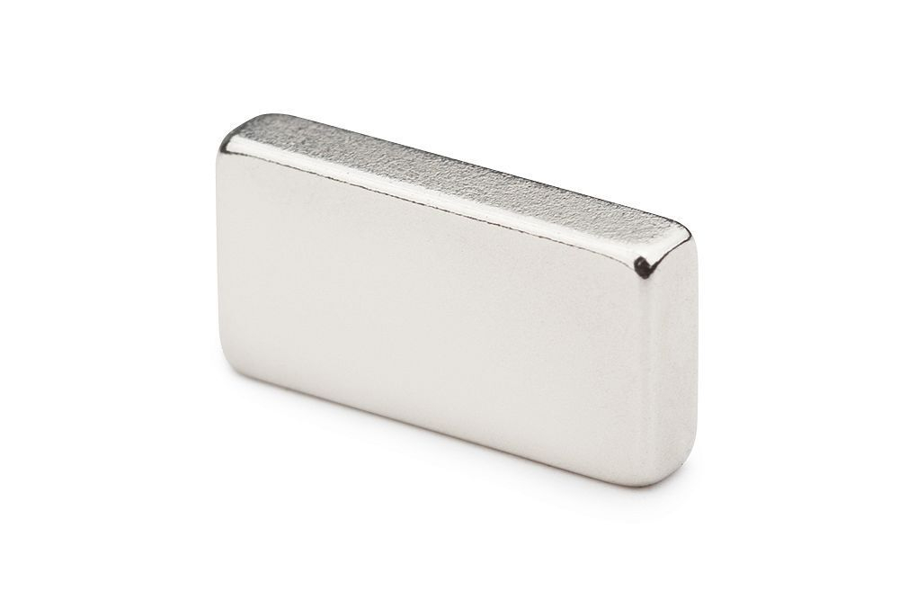 Неодимовый магнит прямоугольный 10х5х2 мм