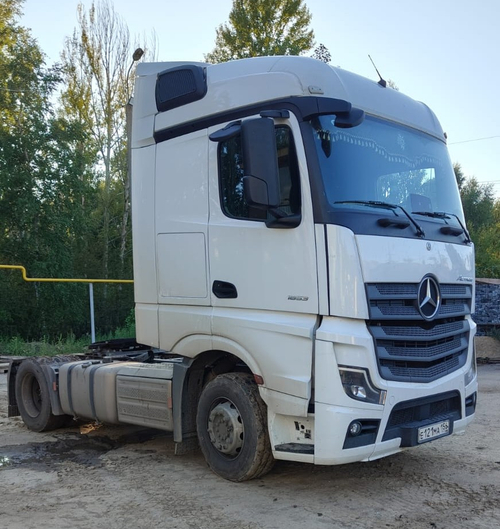 Mercedes-Benz ACTROS 4x2 Седельный тягач 1853 (Дизельный, 12,8 л, 531 л.с., АТ)