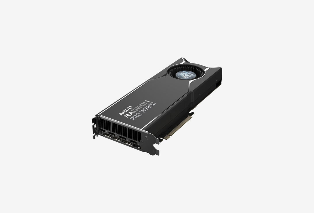 W7800 AI TOP 32G_0225819120340