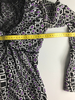 Блузка для лаконичного образа, визуально на 42 размер