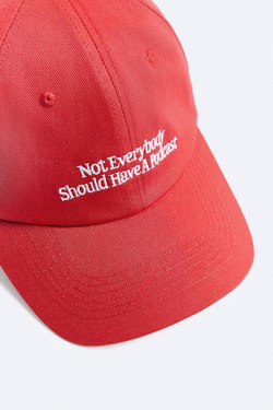 ZARA КЕПКА С ВЫШИТОЙ НАДПИСЬЮ, КРАСНЫЙ