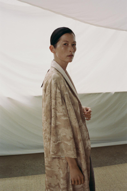 ZARA ПАЛЬТО С ПРИНТОМ — ZW COLLECTION, БЕЖЕВЫЙ