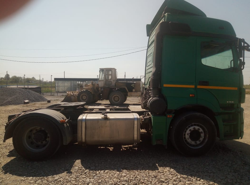 КамАЗ 5490 4x2 Седельный тягач 5490-S5 (Дизельный, 12,0 л, 401 л.с., МТ)