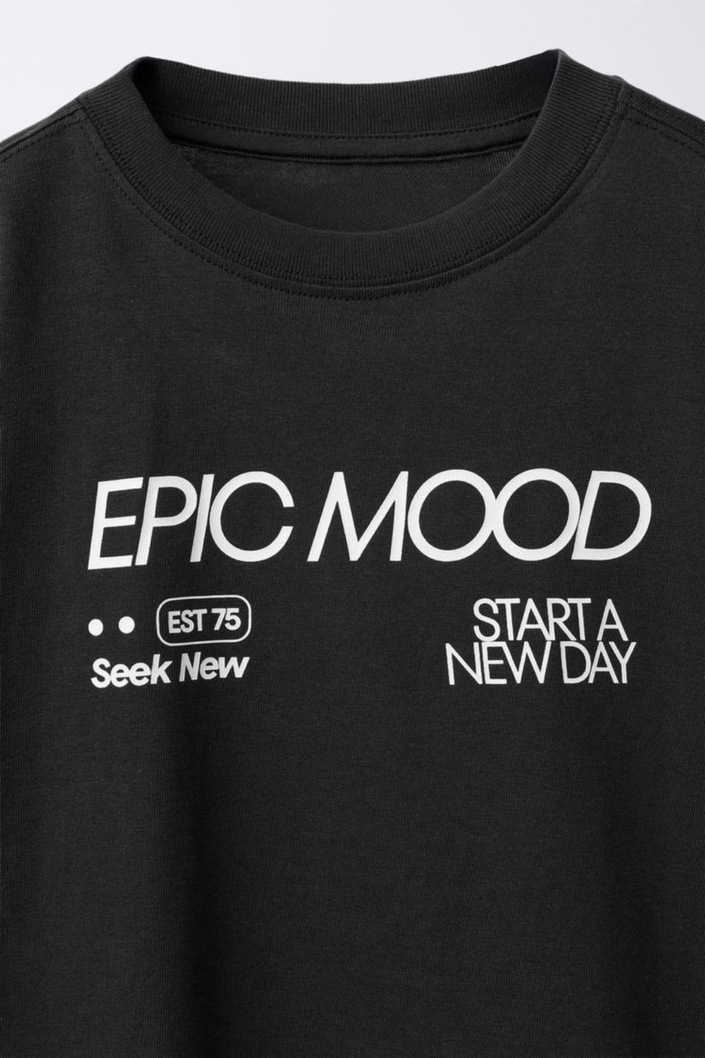 ZARA ЛОНГСЛИВ С НАДПИСЬЮ, ЧЕРНЫЙ