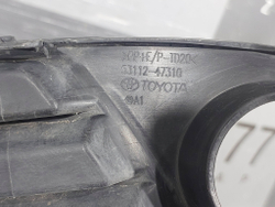 Решетка переднего бампера Toyota Prius 4 (XW50) 18-23 Б/У Оригинал 5311247310