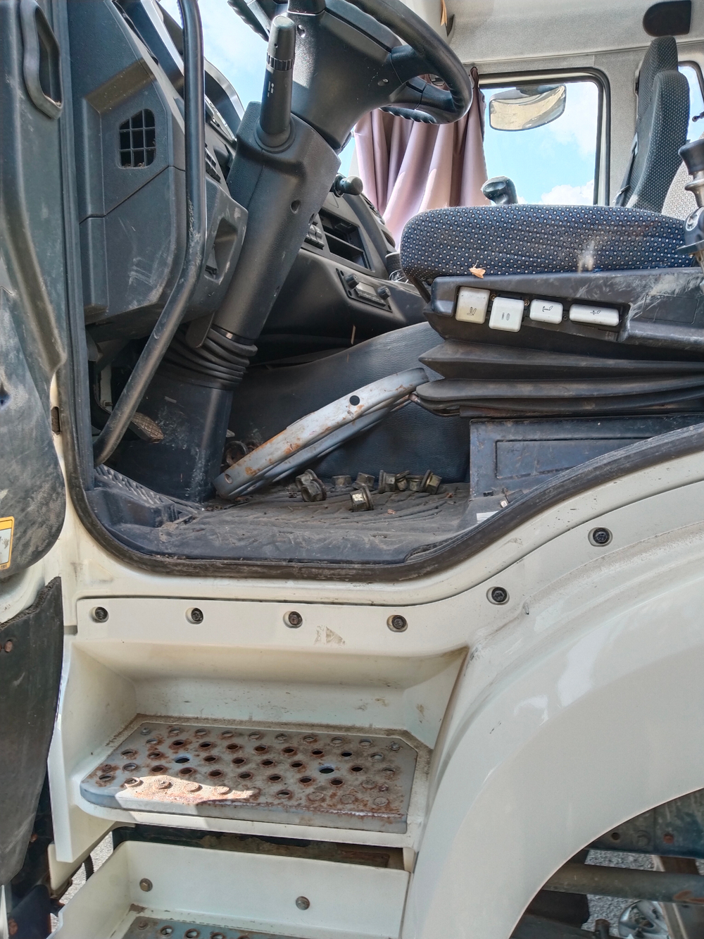 FAW J6 8x4 Самосвал СА3310Р66K24T4E5 (Дизельный, 11,1 л, 420 л.с., МТ)