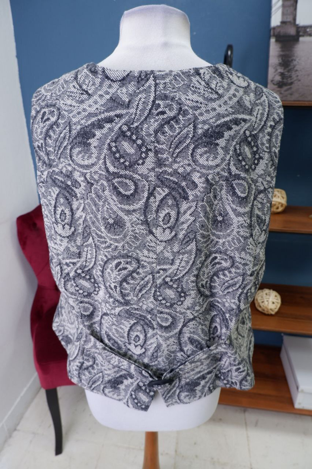 Жилет шерстяной 54 размер