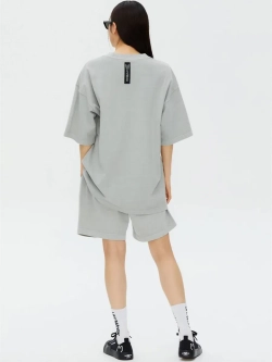 Базовые пигментные шорты с принтом логотипа