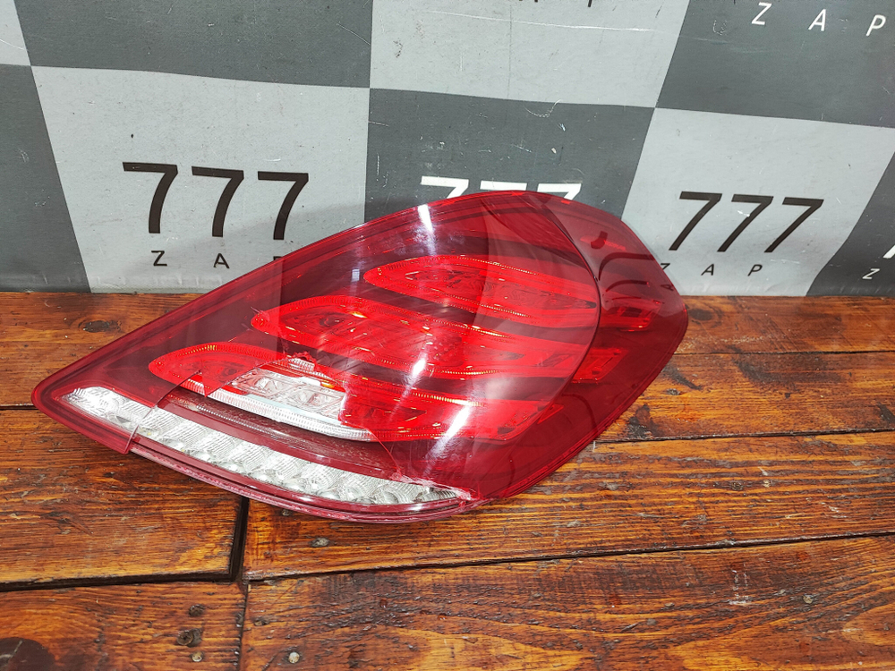 Фонарь задний правый Mercedes S (W222) 13-17 Б/У Оригинал A2229065501