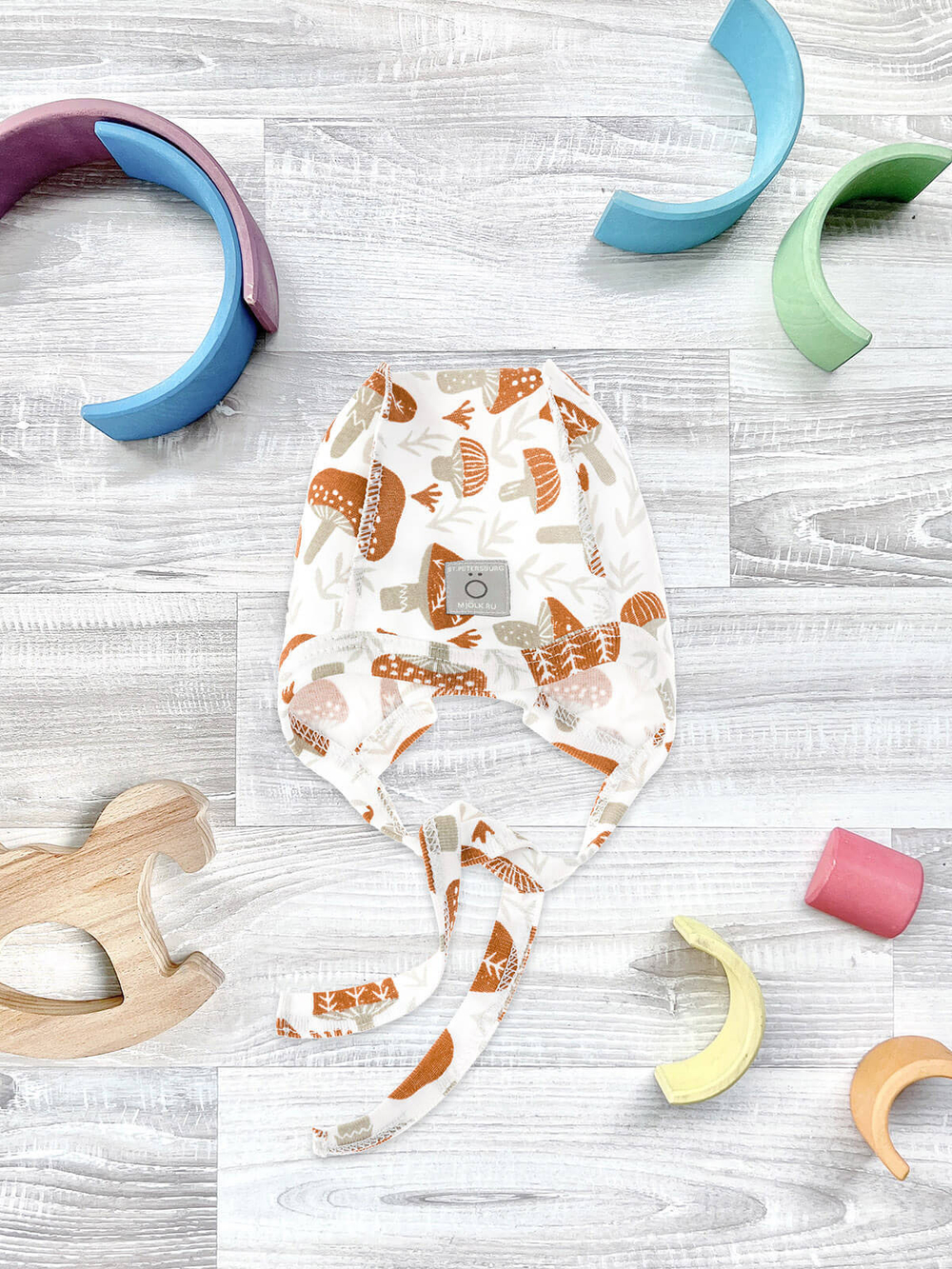 Чепчик Mjölk Mushrooms