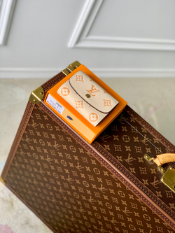Louis Vuitton Emilie Wallet
