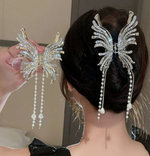 Заколка Краб для волос. Металл. Бабочка со стразами с подвесками. Цвет серебро.