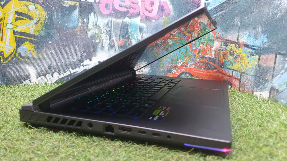 Игровой Asus i9-13/32Gb/RTX 4070 8Gb/FHD/165 Hz/ROG Strix G16 G614J G614JI-AS94/Windows 11