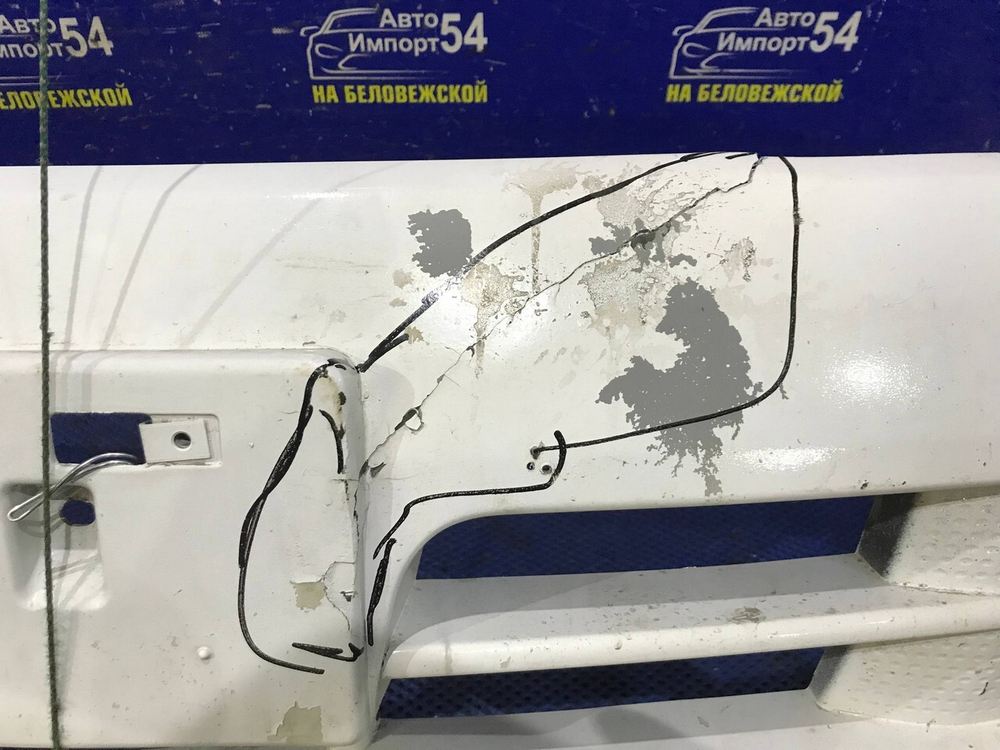 Бампер передний NISSAN LIBERTY 1998