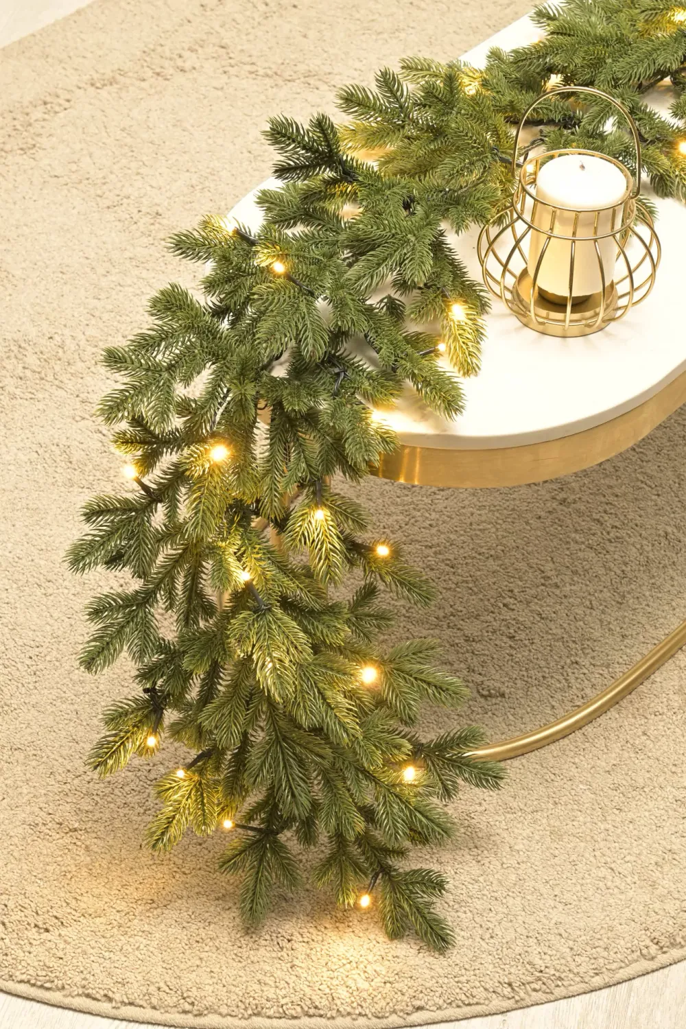 Хвойная гирлянда с подсветкой встроенной «Чарующая» Литая хвоя