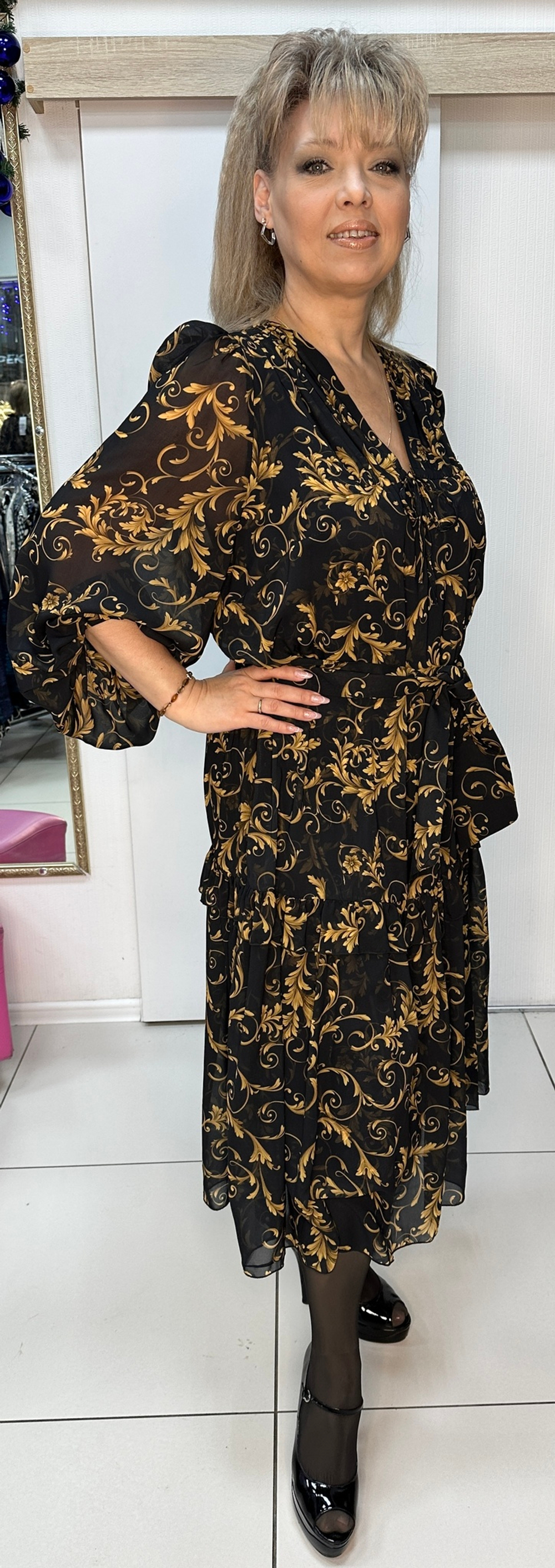 Нарядное двойное платье с поясом и шифоновыми рукавами