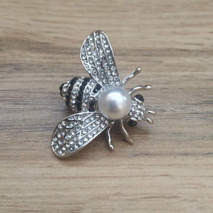 Брошь Шмель со стразами металл серебристый