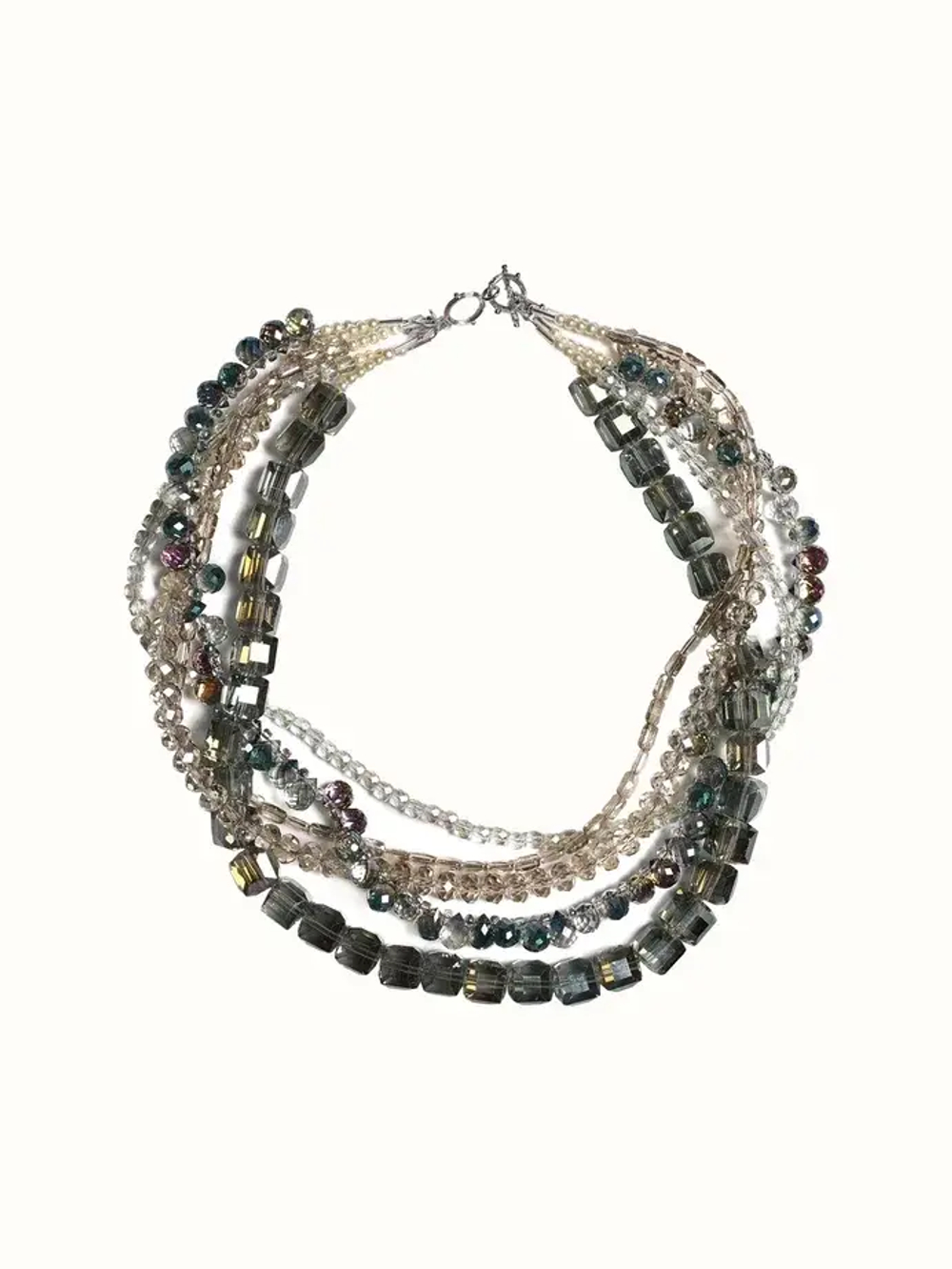 Колье из стекла