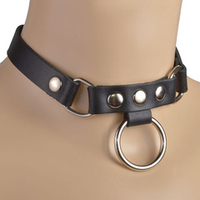 Черный кожаный чокер с 1 кольцом и клепками Sitabella BDSM Accessories 3368-1
