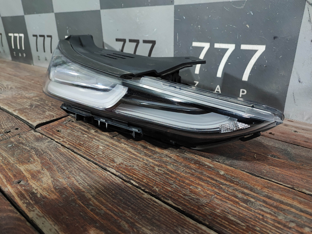 Фара правая ДХО Hyundai Santa Fe 4 (TM) 18-21 Б/У Оригинал 92208S1000
