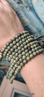 11190-6 Змеевик (серпентин) 6 мм, нить 38 см