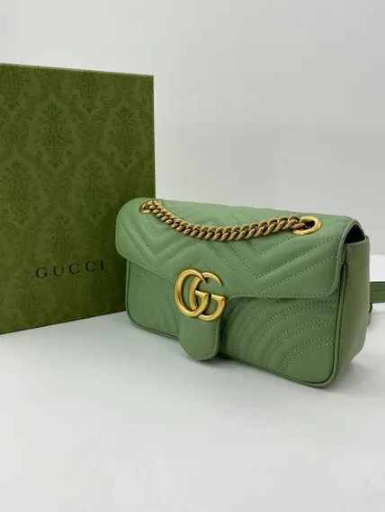 Сумка через плечо Gucci GG Marmont с матовой отделкой зеленый